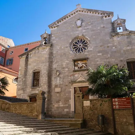 Lucija By Interhome Rasa