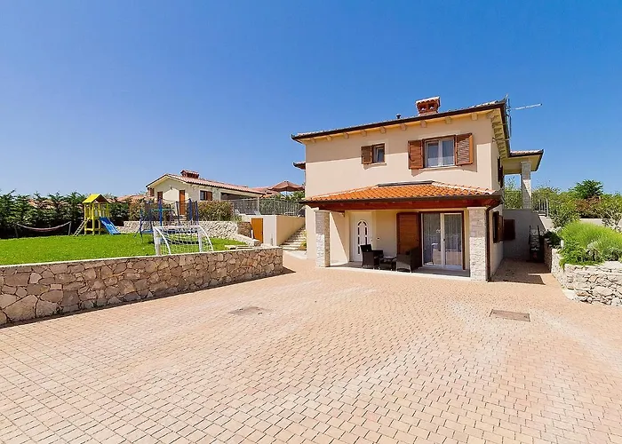 Lucija By Interhome Rasa