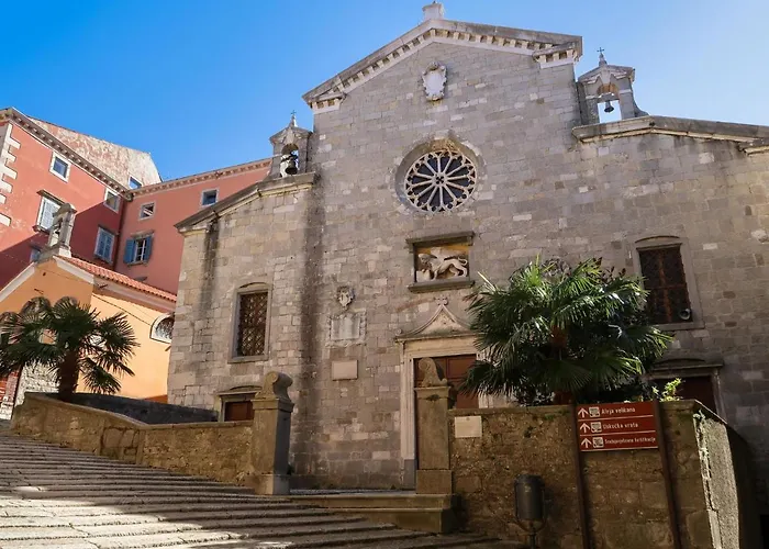 Lucija By Interhome Rasa