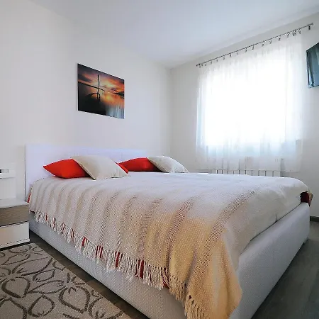 Lucija By Interhome * Raša